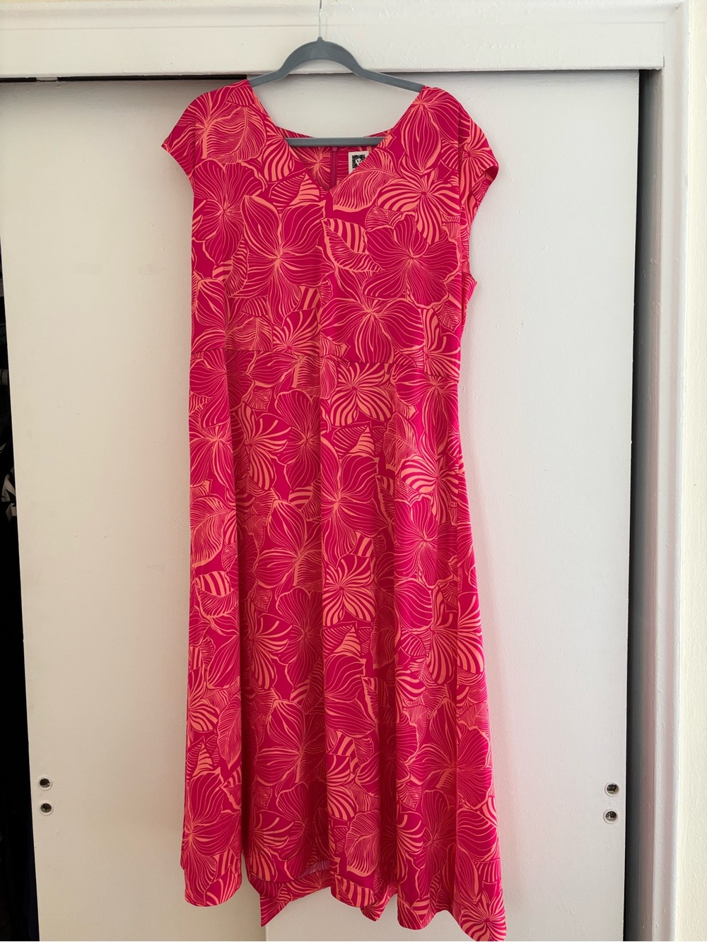 Anne Klein Pink Floral Midi Dress. Size 14. Worn once. Excellent condition.